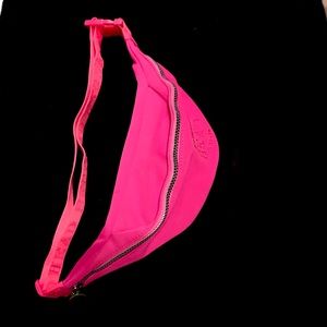 🐚 TIGI Bed Head Hip Pack